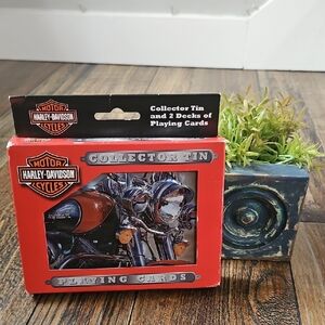 Harley-Davidson Red Collector Tin with‎ Motorcycle Design